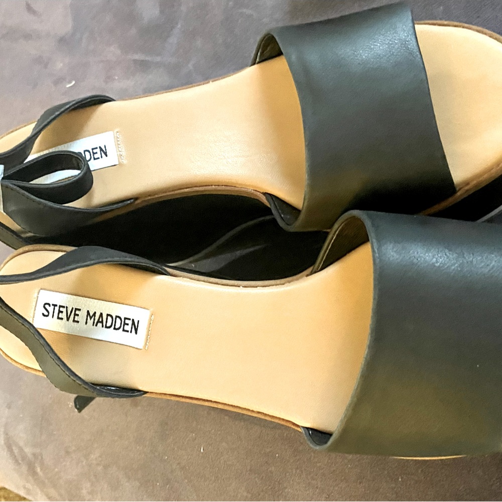 Brand New high wedges great for the summer!